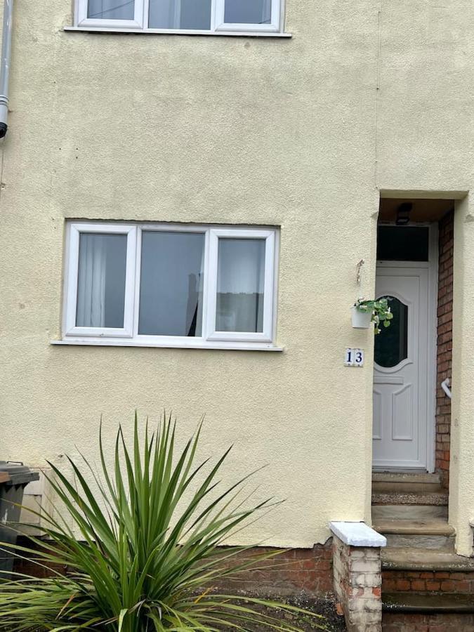 4 Bedroom Terrace House Wellingborough Exterior photo